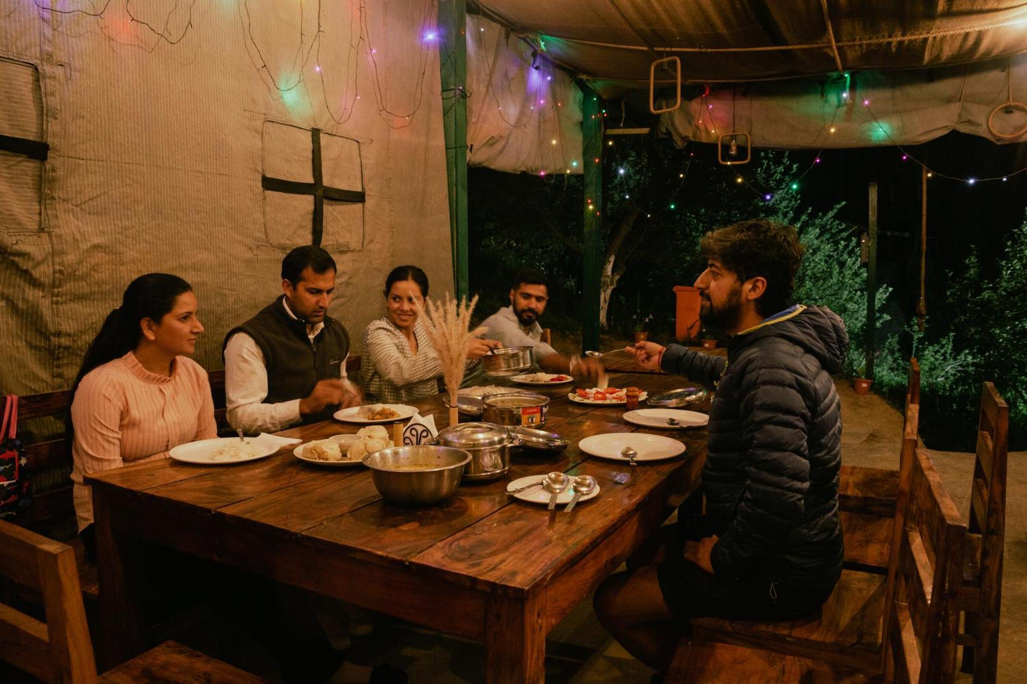 Daak Bangla Retreat Hotel Kufri Ngoại thất bức ảnh